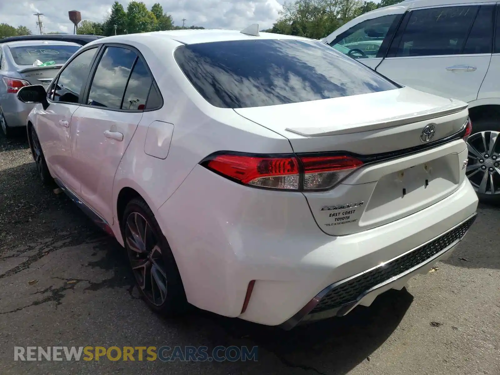 3 Photograph of a damaged car 5YFS4RCE3LP014655 TOYOTA COROLLA 2020