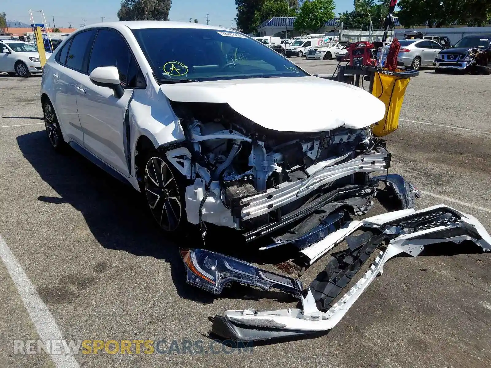 1 Photograph of a damaged car 5YFS4RCE3LP015336 TOYOTA COROLLA 2020