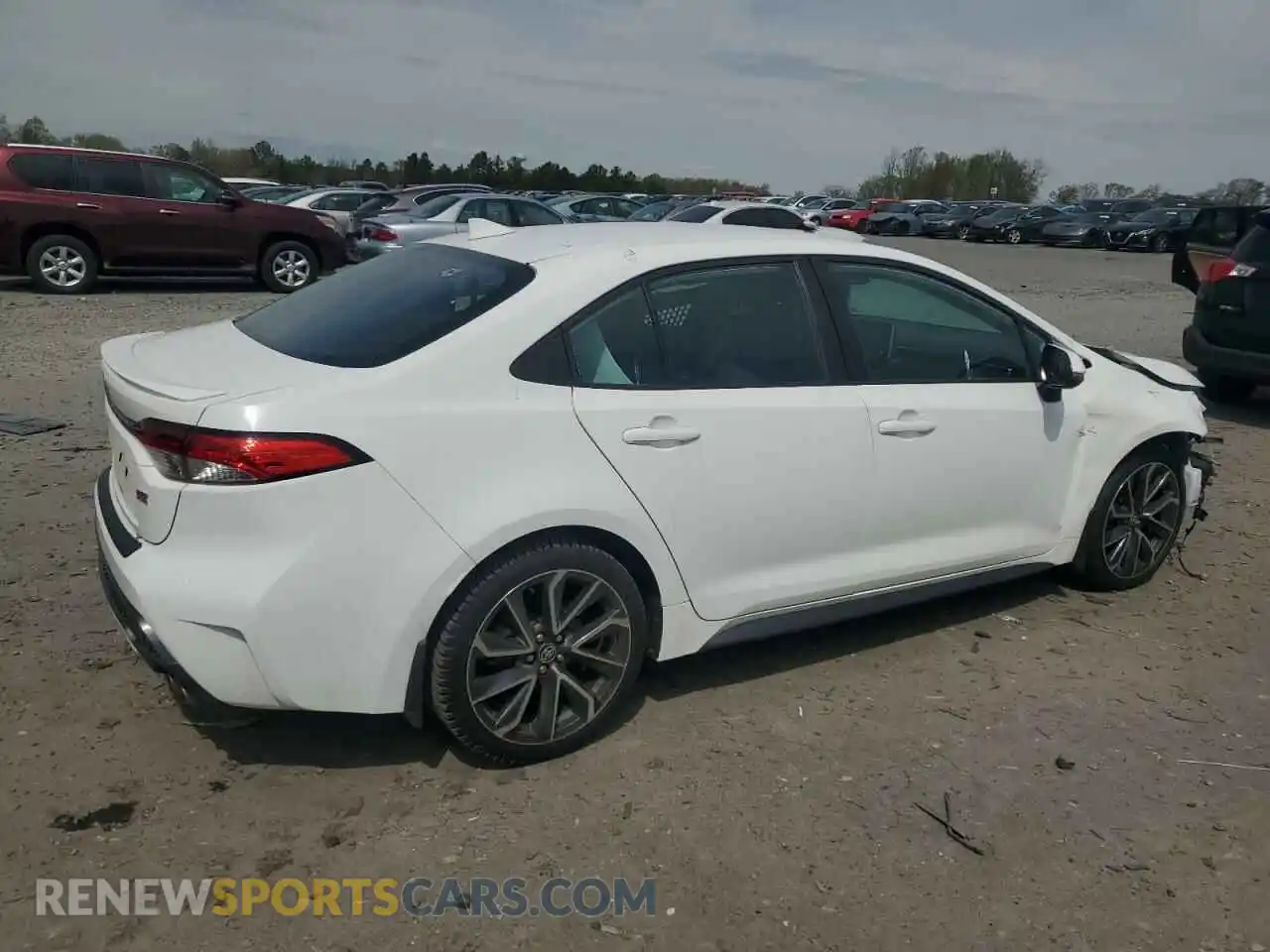 3 Photograph of a damaged car 5YFS4RCE3LP017684 TOYOTA COROLLA 2020