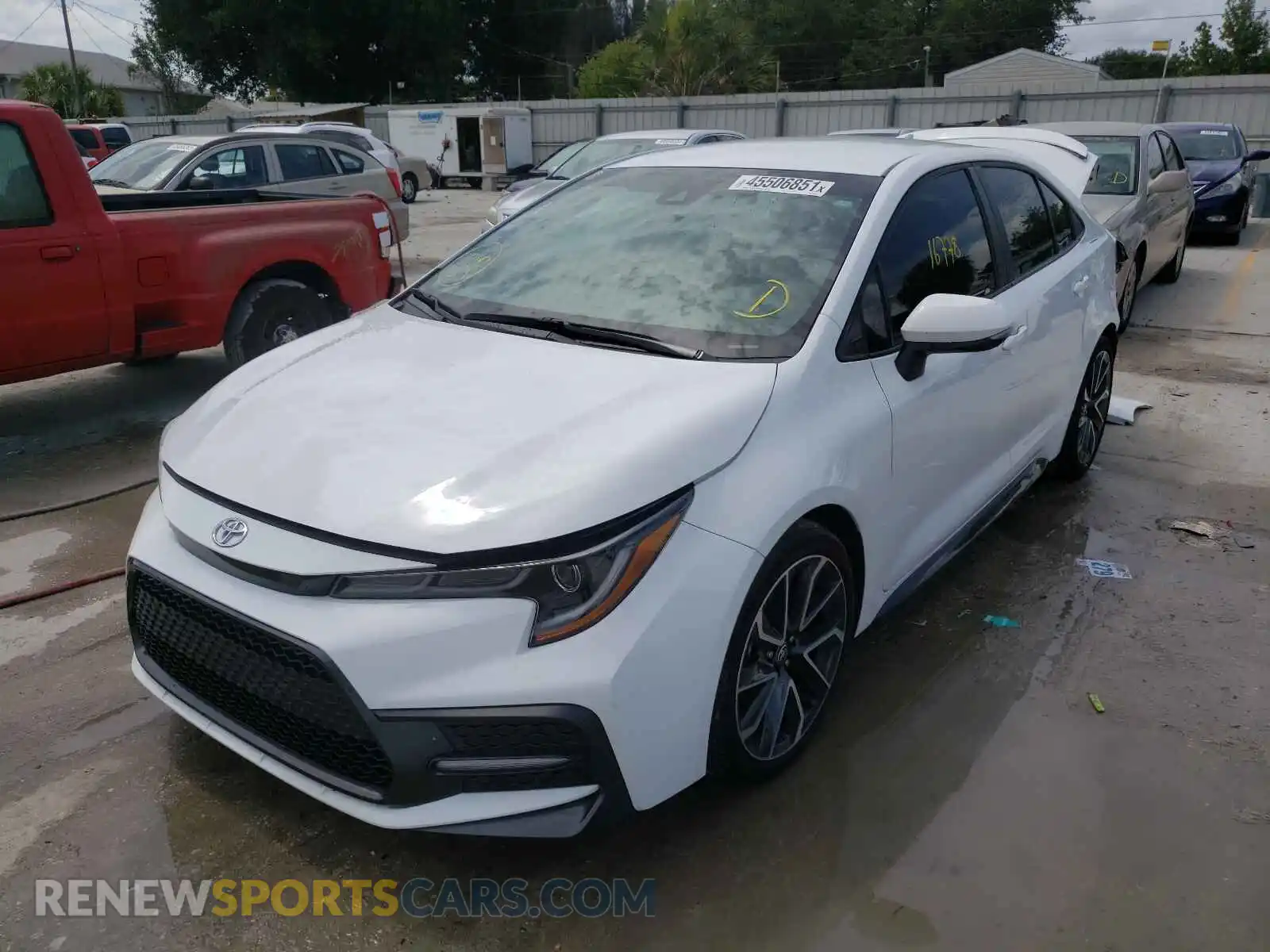 2 Photograph of a damaged car 5YFS4RCE3LP041922 TOYOTA COROLLA 2020