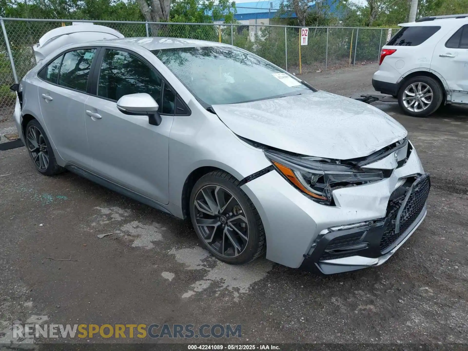 1 Photograph of a damaged car 5YFS4RCE3LP042973 TOYOTA COROLLA 2020