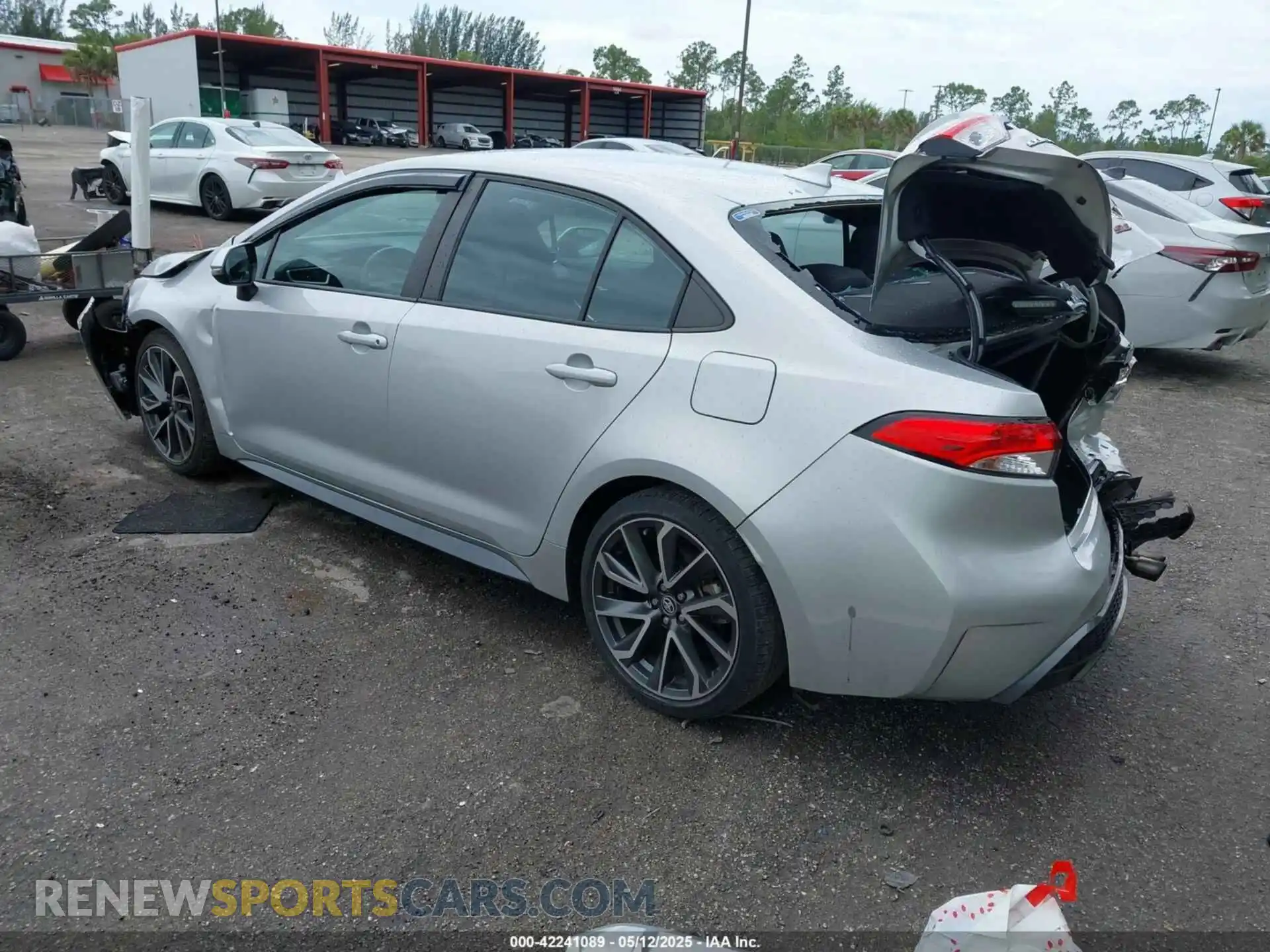 3 Photograph of a damaged car 5YFS4RCE3LP042973 TOYOTA COROLLA 2020