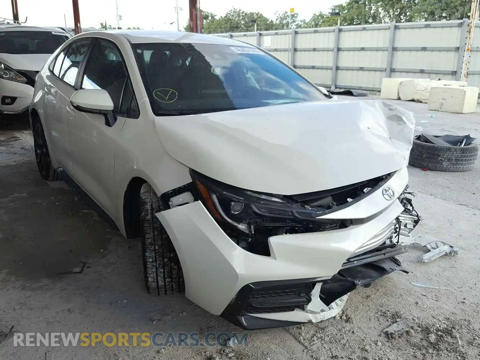 1 Photograph of a damaged car 5YFS4RCE3LP051186 TOYOTA COROLLA 2020