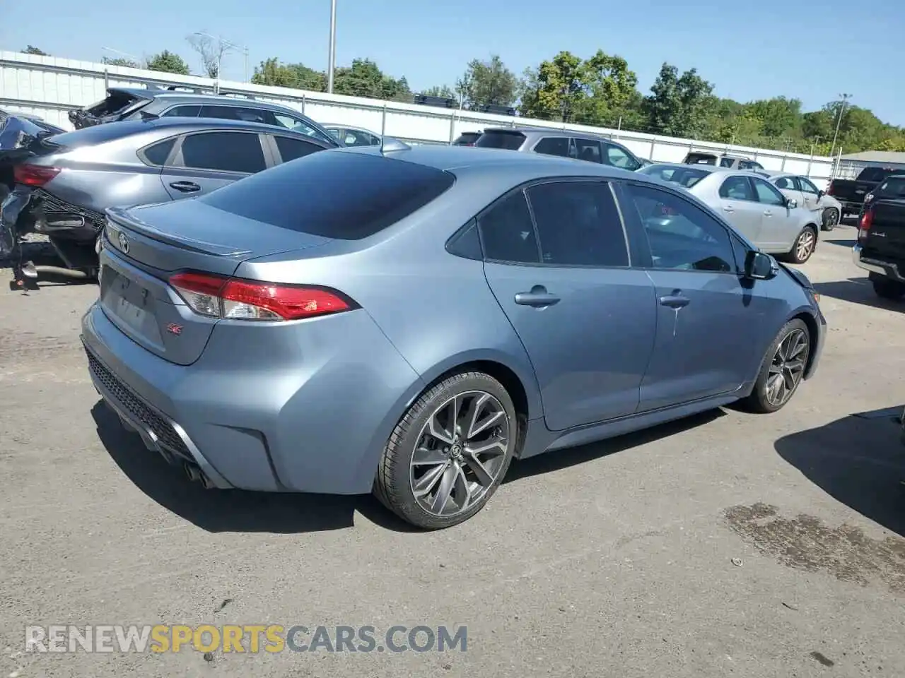 3 fotografías del automóvil dañado 5YFS4RCE4LP014261 TOYOTA COROLLA 2020