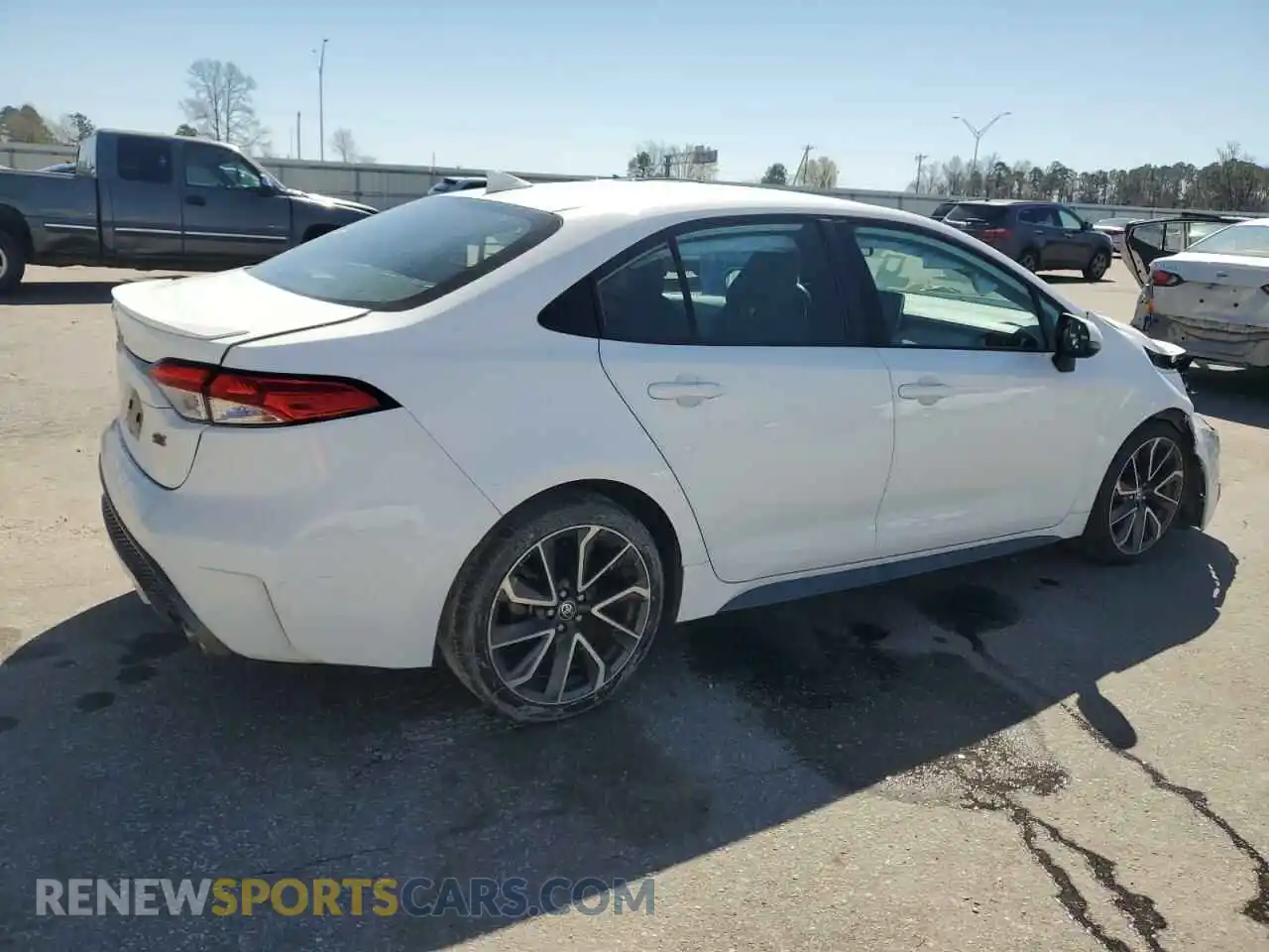 3 Photograph of a damaged car 5YFS4RCE4LP041184 TOYOTA COROLLA 2020