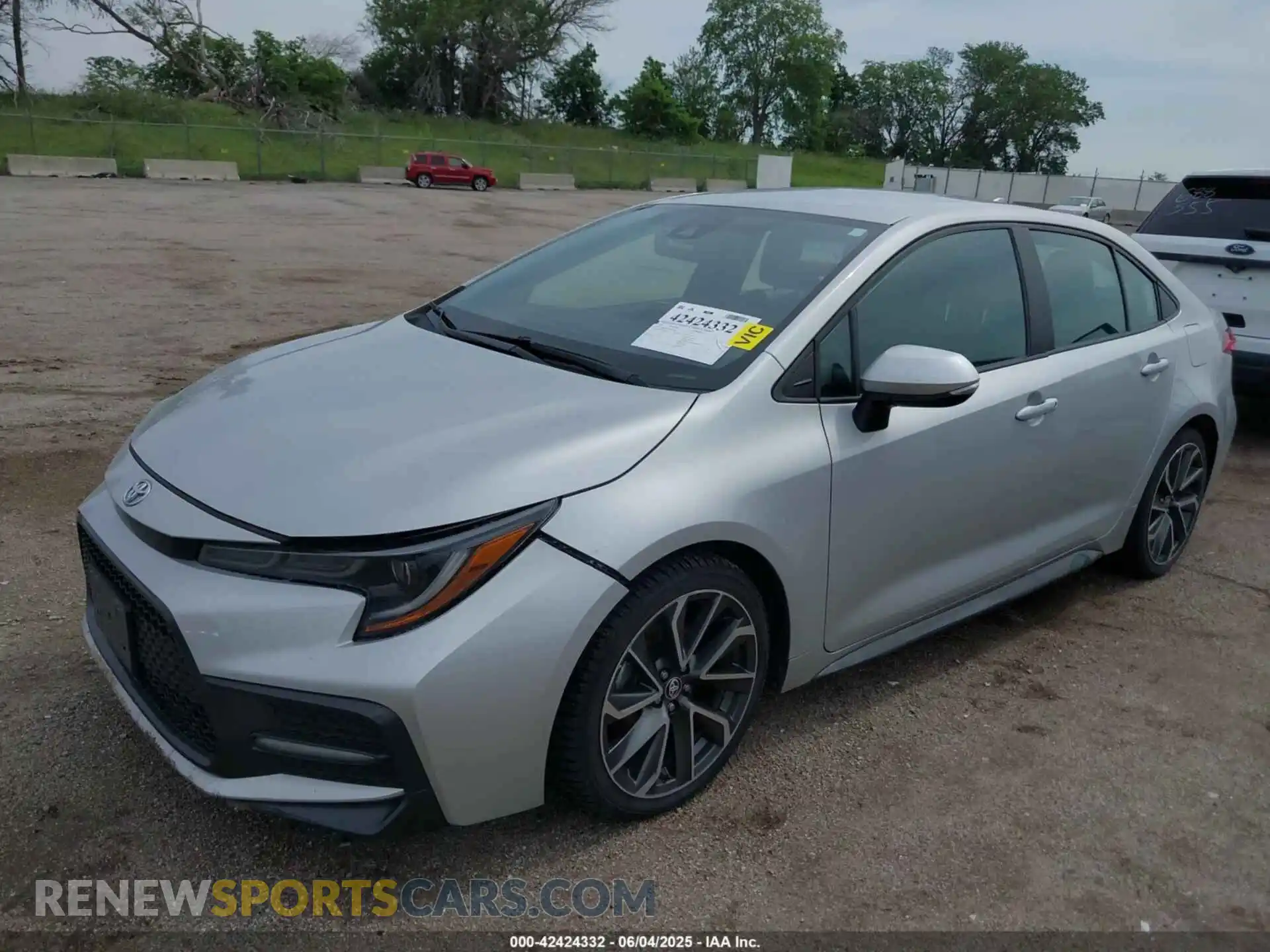 2 Photograph of a damaged car 5YFS4RCE4LP056669 TOYOTA COROLLA 2020