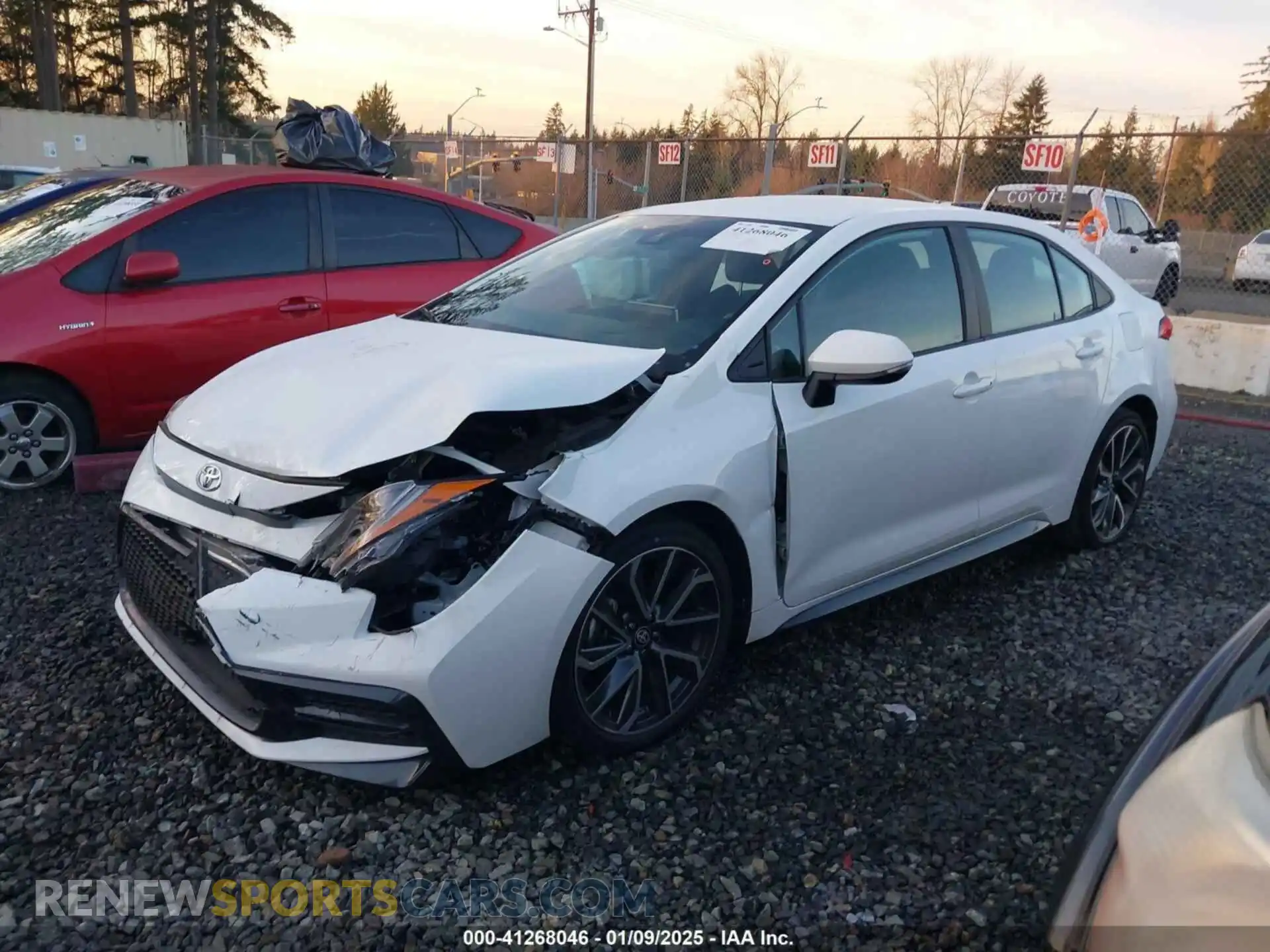 2 Photograph of a damaged car 5YFS4RCE5LP011501 TOYOTA COROLLA 2020
