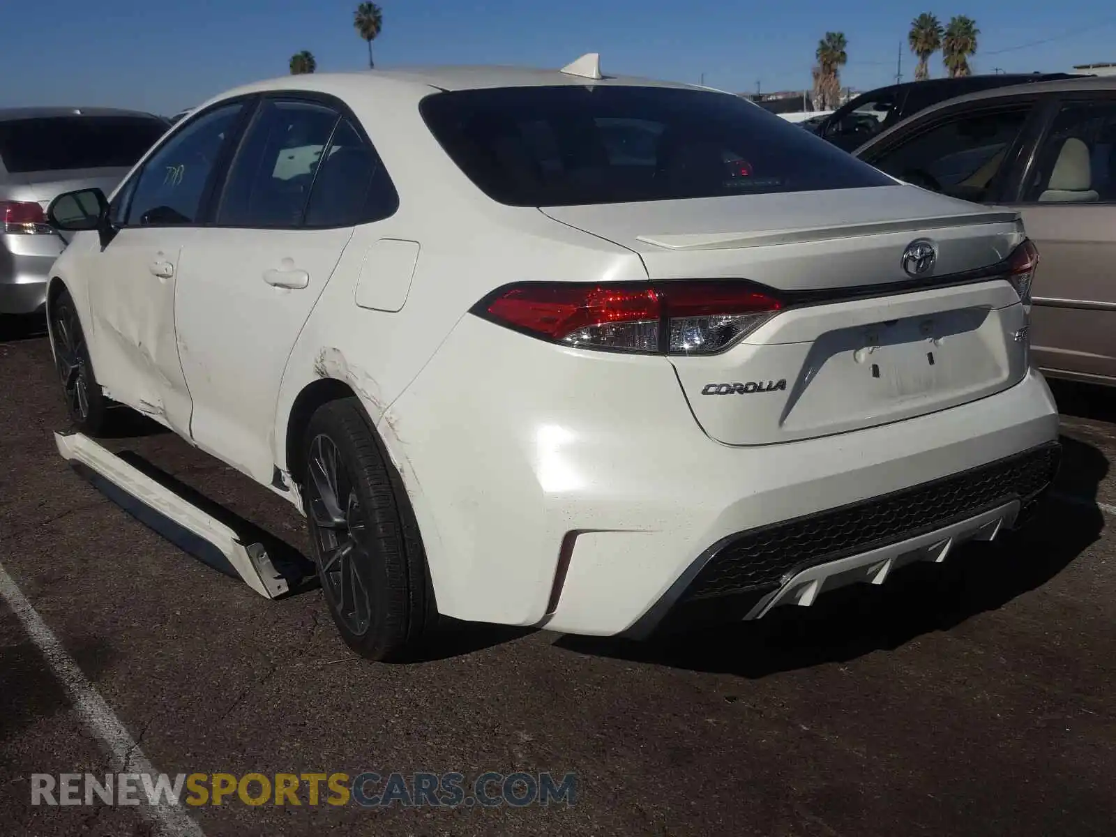 3 Photograph of a damaged car 5YFS4RCE5LP013412 TOYOTA COROLLA 2020