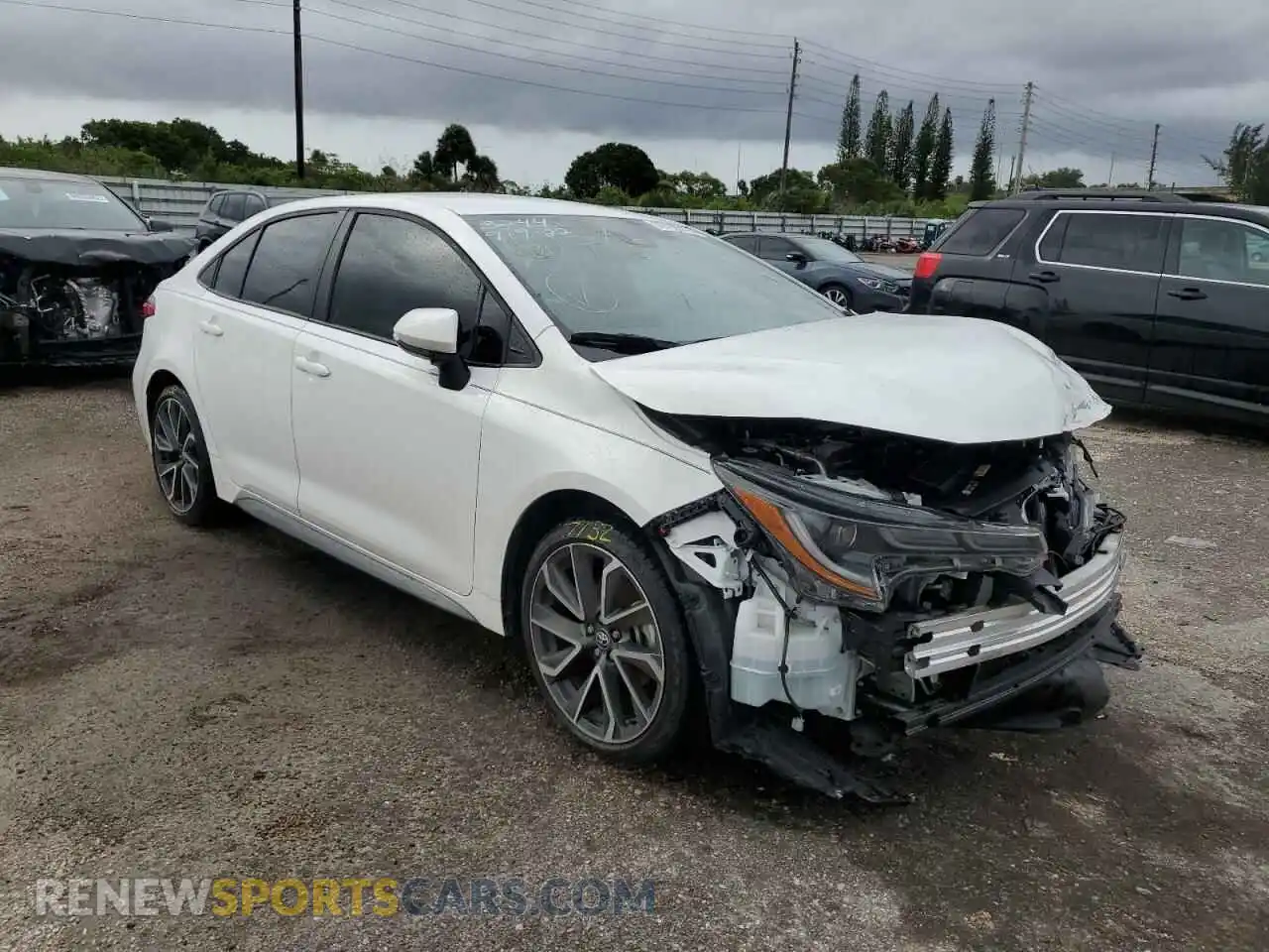 1 Photograph of a damaged car 5YFS4RCE5LP023244 TOYOTA COROLLA 2020