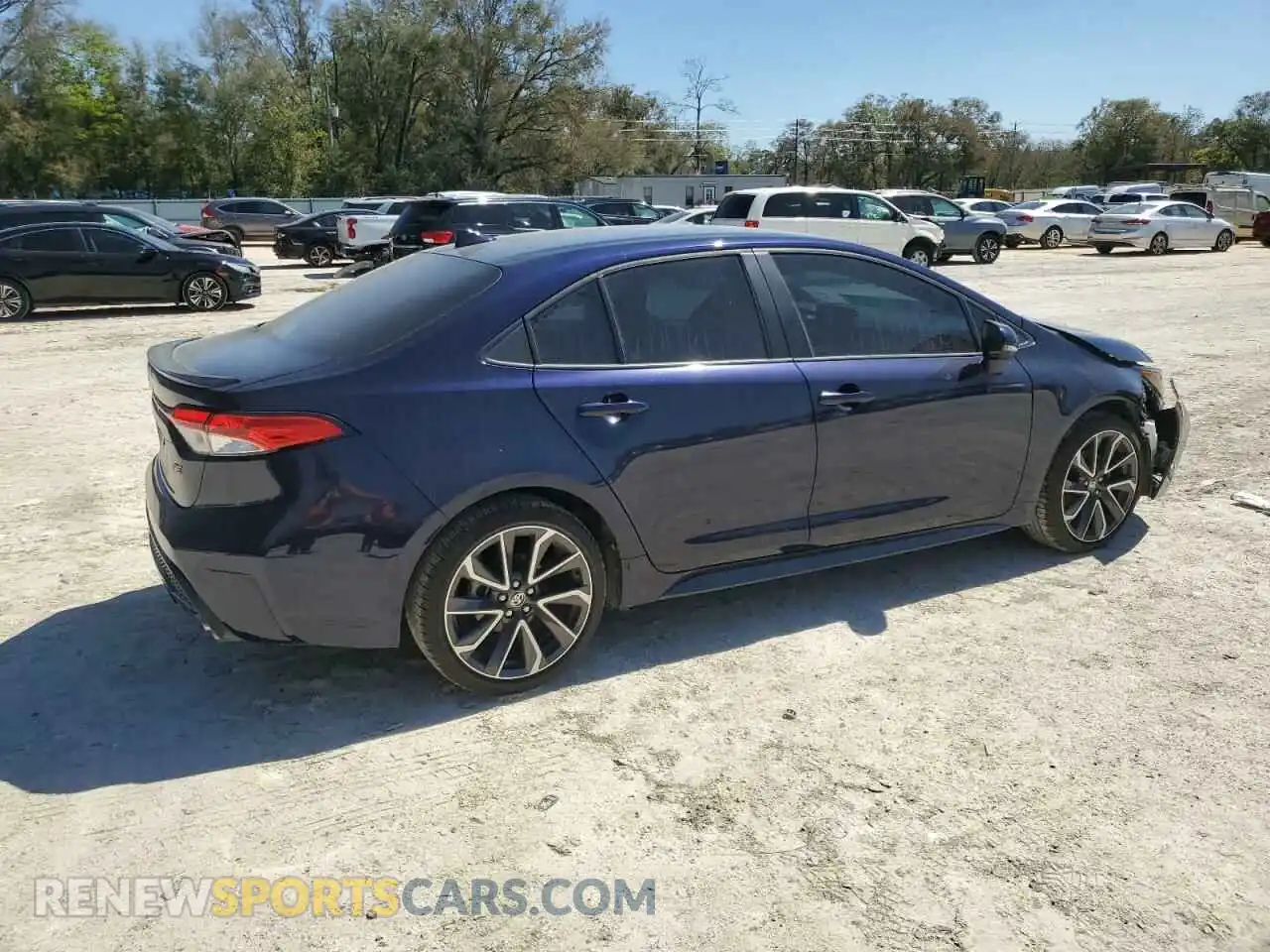 3 Photograph of a damaged car 5YFS4RCE5LP033367 TOYOTA COROLLA 2020