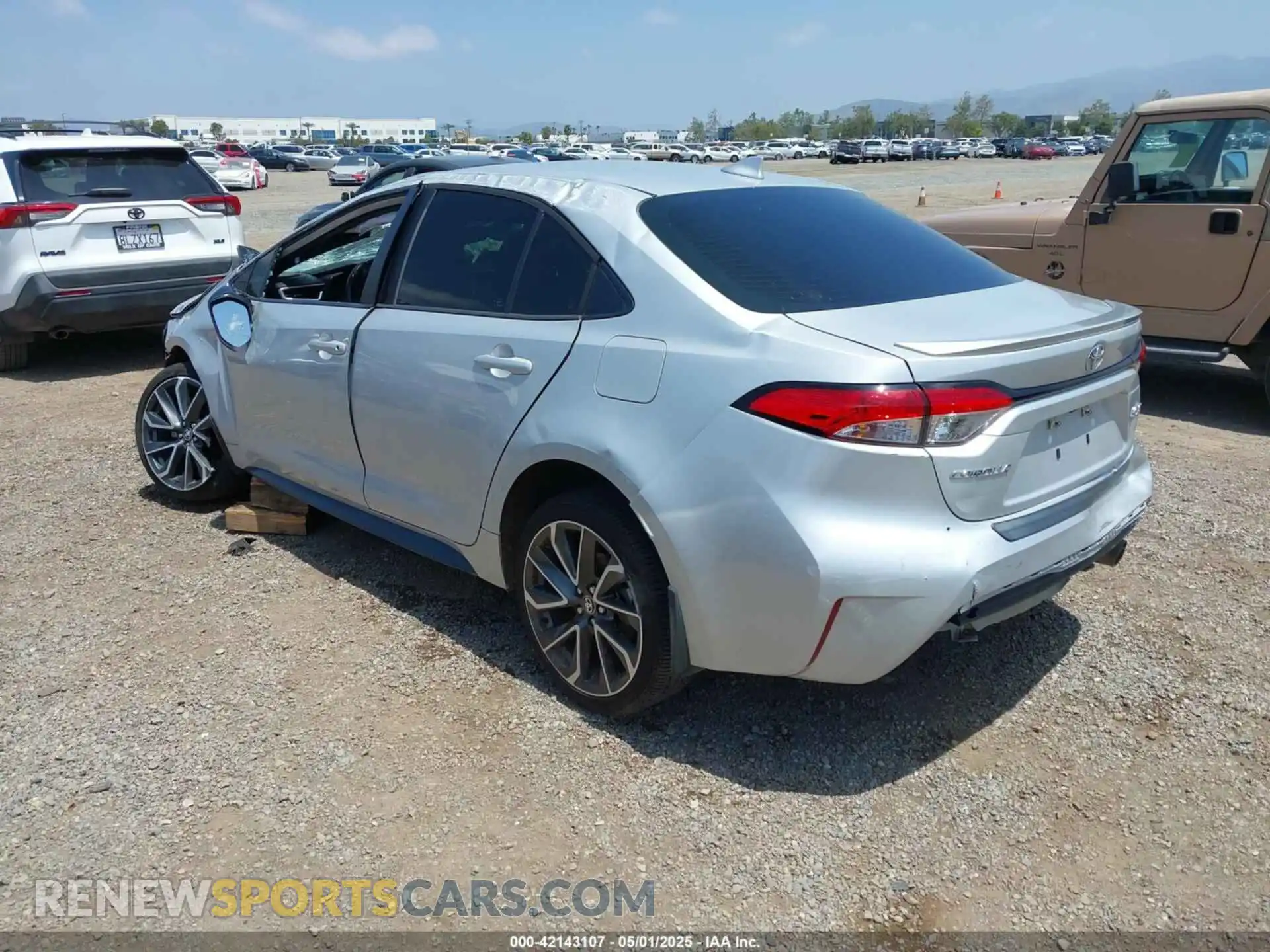 3 Photograph of a damaged car 5YFS4RCE5LP034504 TOYOTA COROLLA 2020