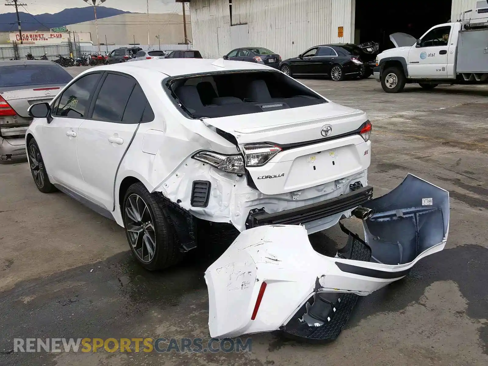 3 Photograph of a damaged car 5YFS4RCE5LP036043 TOYOTA COROLLA 2020