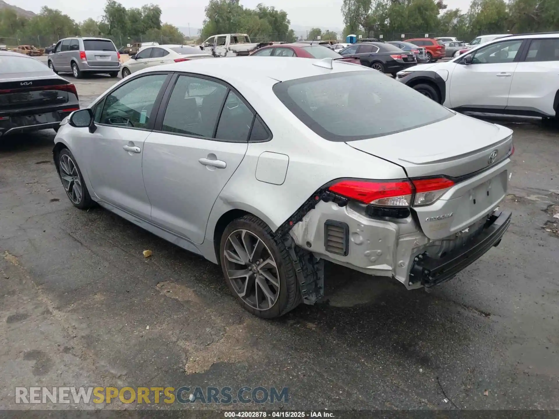 3 Photograph of a damaged car 5YFS4RCE5LP036589 TOYOTA COROLLA 2020