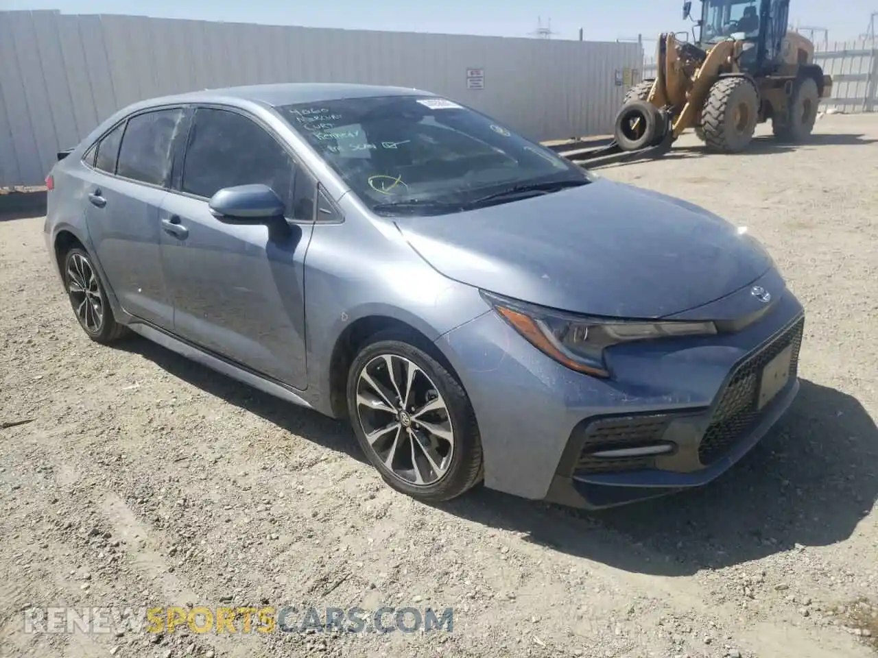 1 Photograph of a damaged car 5YFS4RCE5LP039704 TOYOTA COROLLA 2020