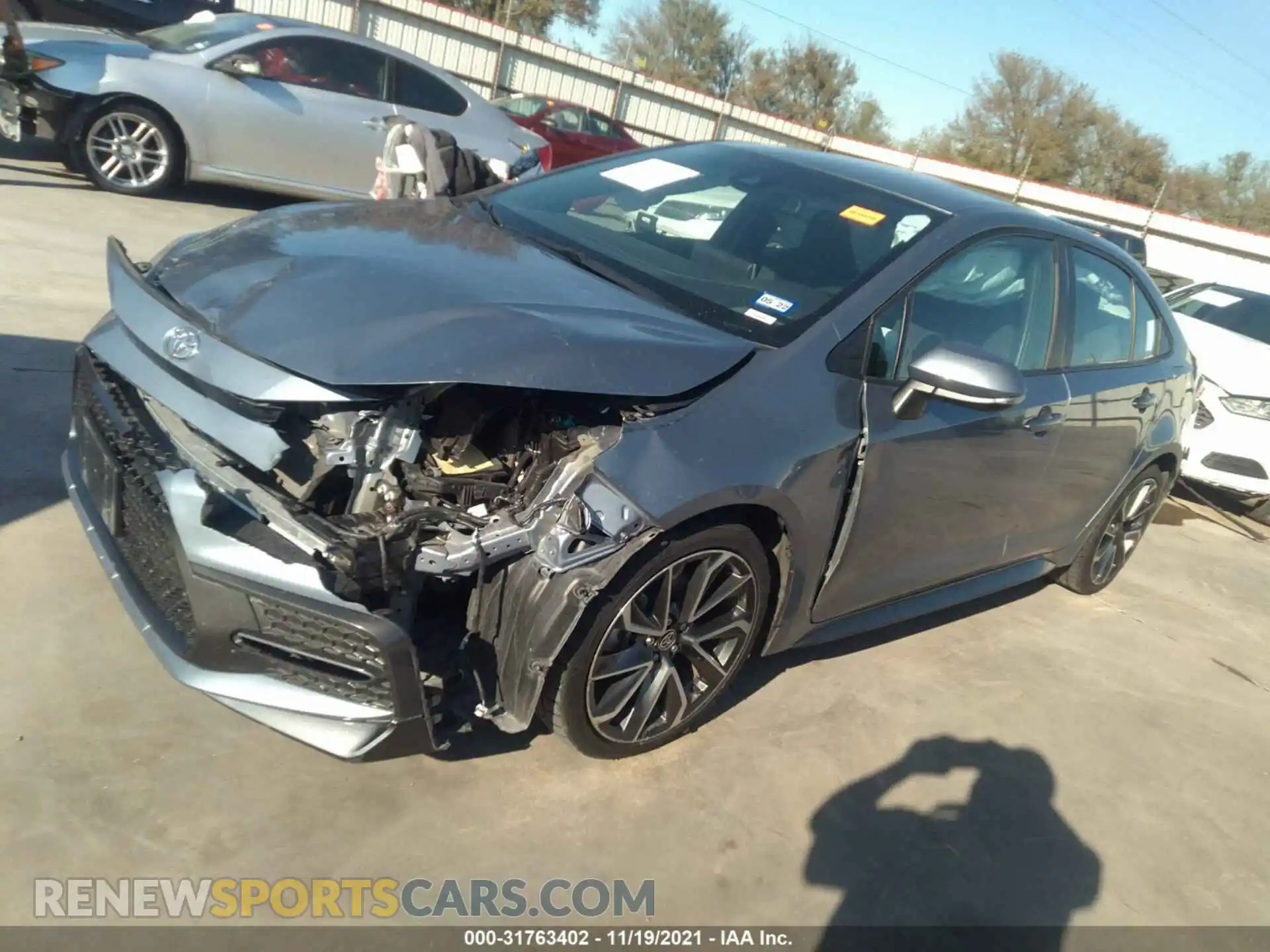 2 Photograph of a damaged car 5YFS4RCE5LP043123 TOYOTA COROLLA 2020