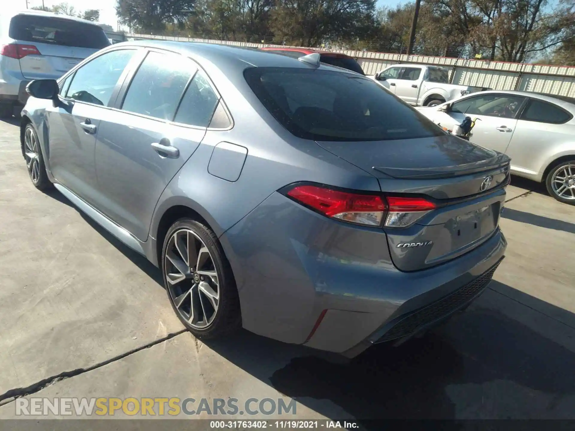 3 Photograph of a damaged car 5YFS4RCE5LP043123 TOYOTA COROLLA 2020