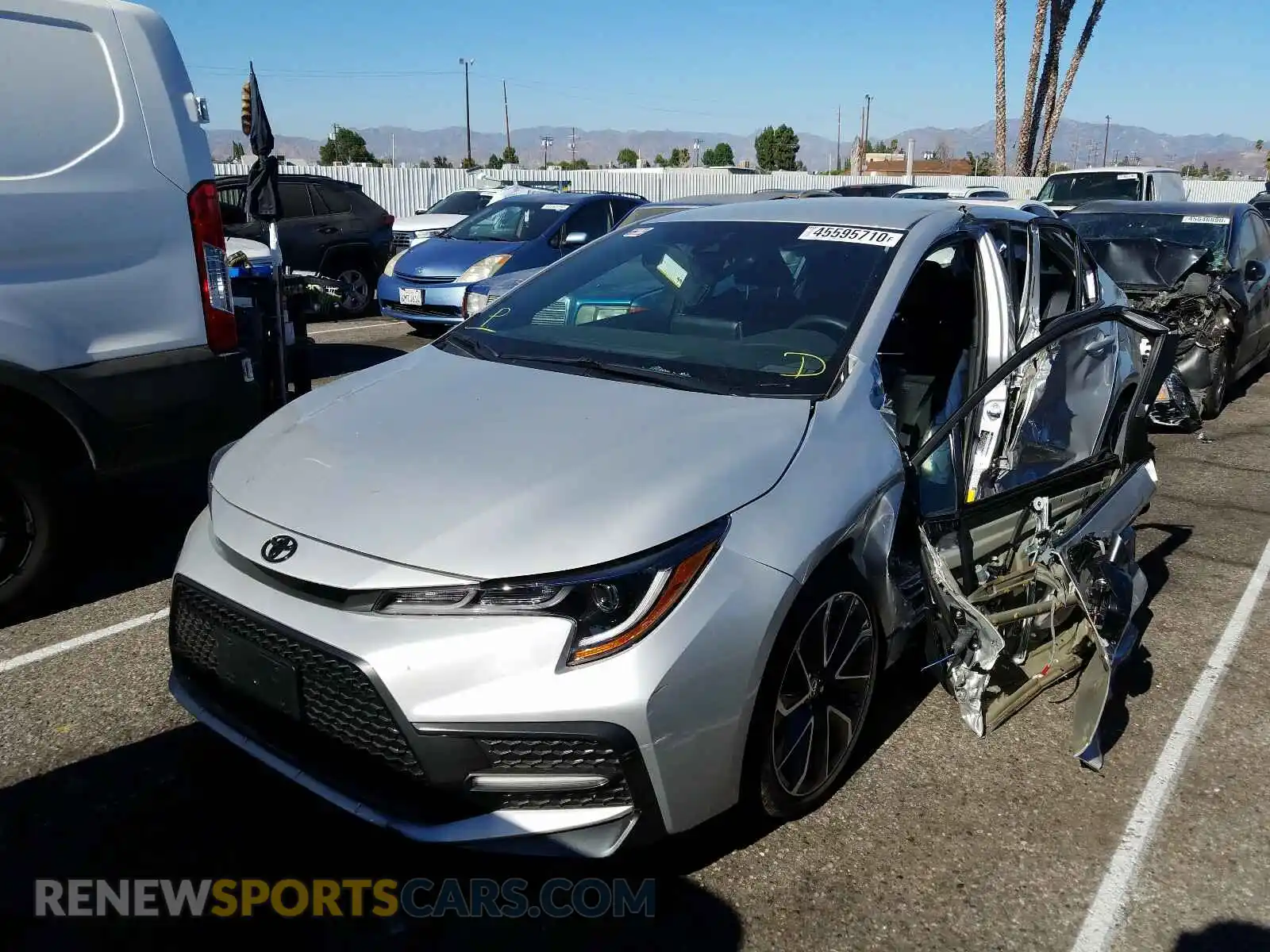 2 Photograph of a damaged car 5YFS4RCE5LP046572 TOYOTA COROLLA 2020