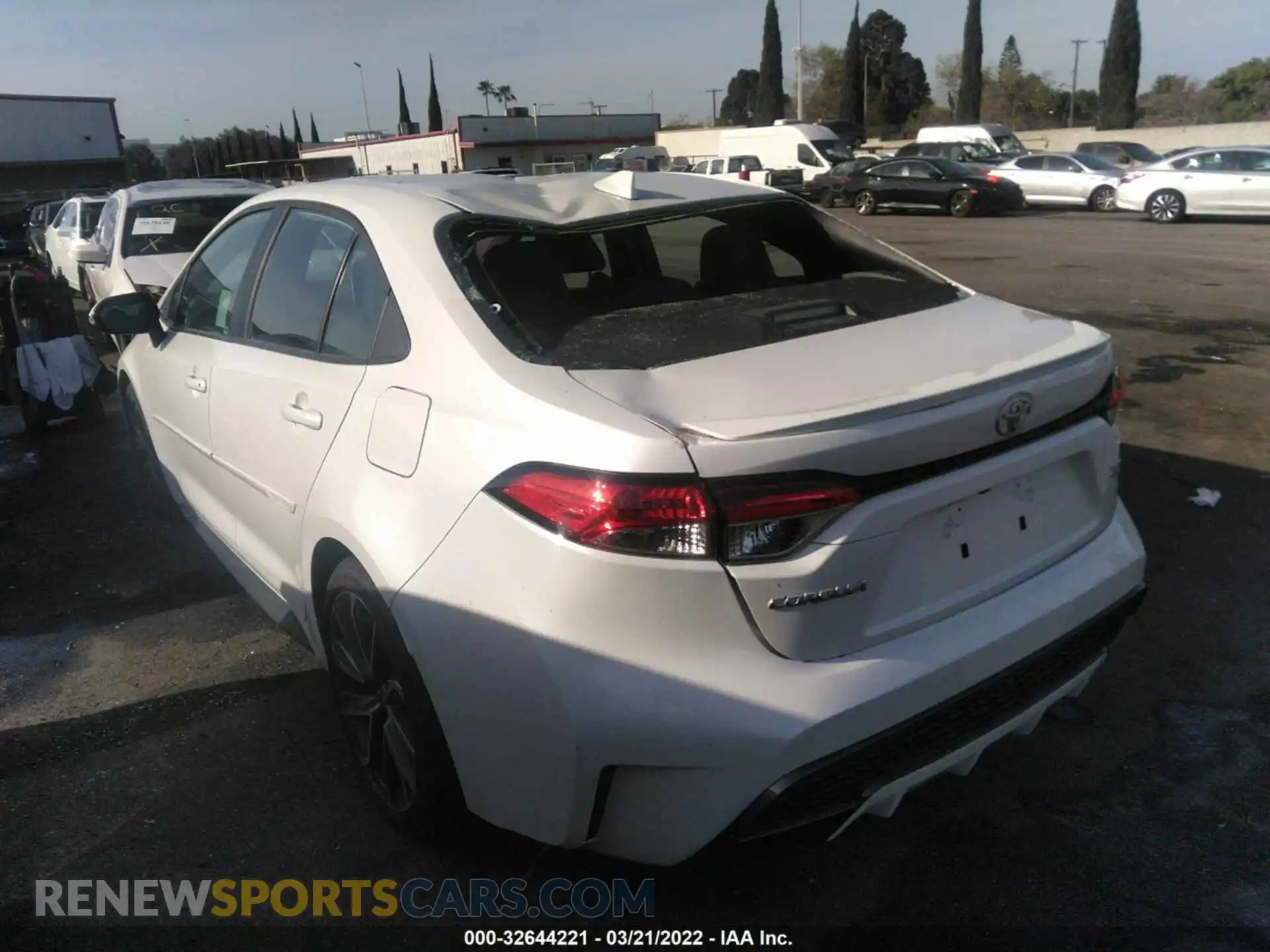 3 Photograph of a damaged car 5YFS4RCE5LP047947 TOYOTA COROLLA 2020