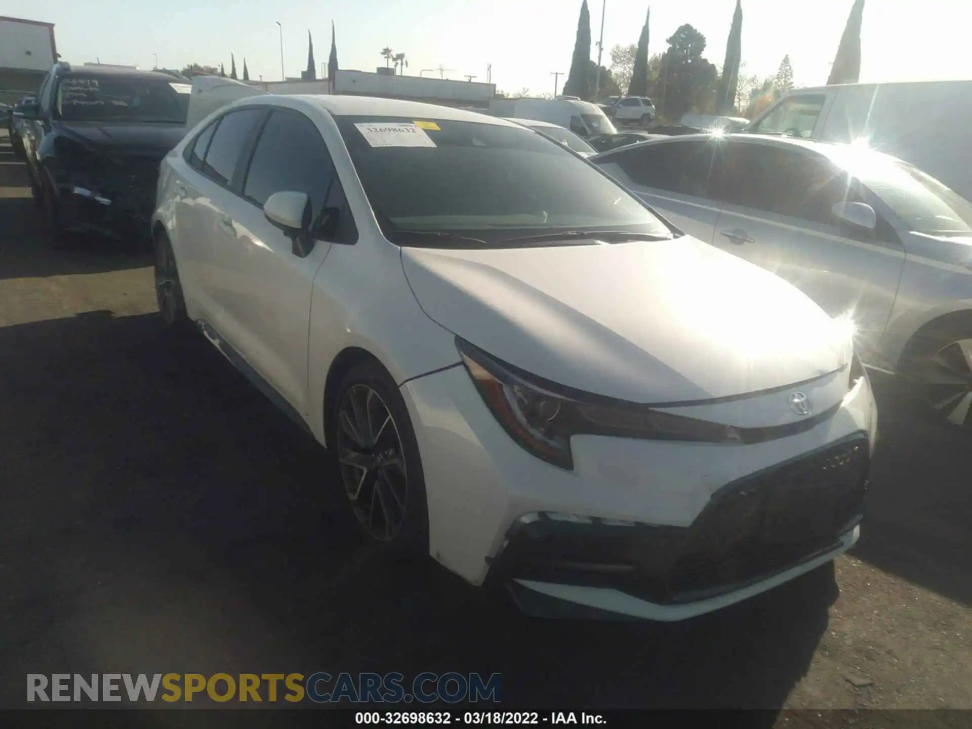 1 Photograph of a damaged car 5YFS4RCE5LP053733 TOYOTA COROLLA 2020