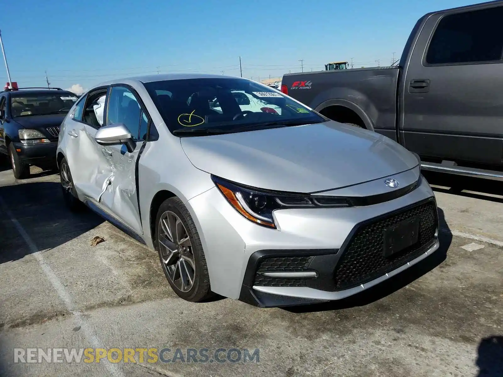 1 Photograph of a damaged car 5YFS4RCE5LP056440 TOYOTA COROLLA 2020