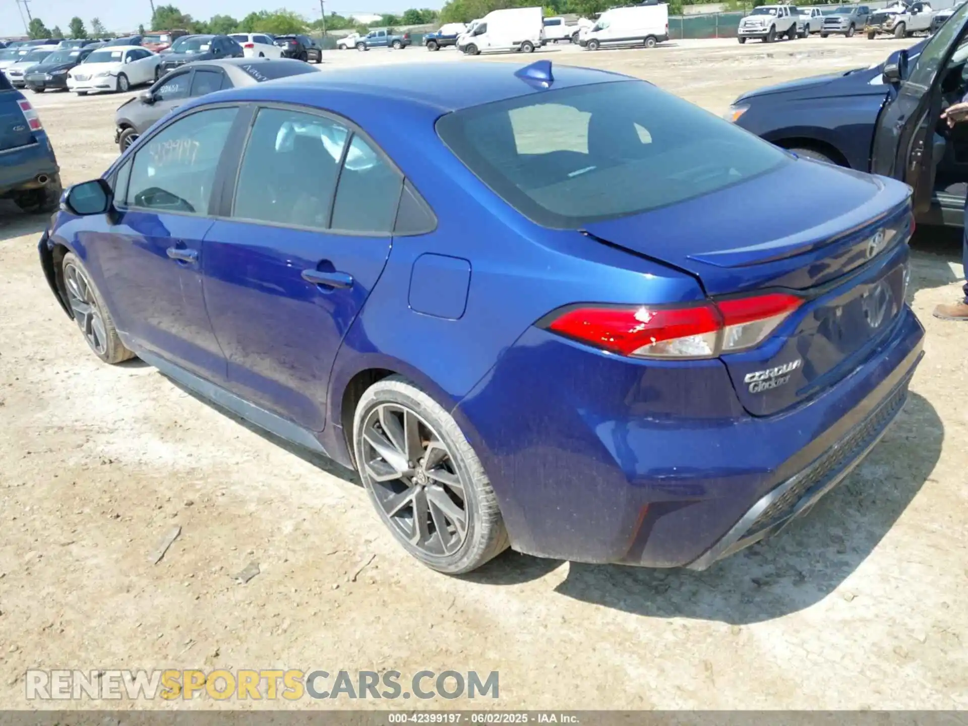 3 Photograph of a damaged car 5YFS4RCE6LP015542 TOYOTA COROLLA 2020