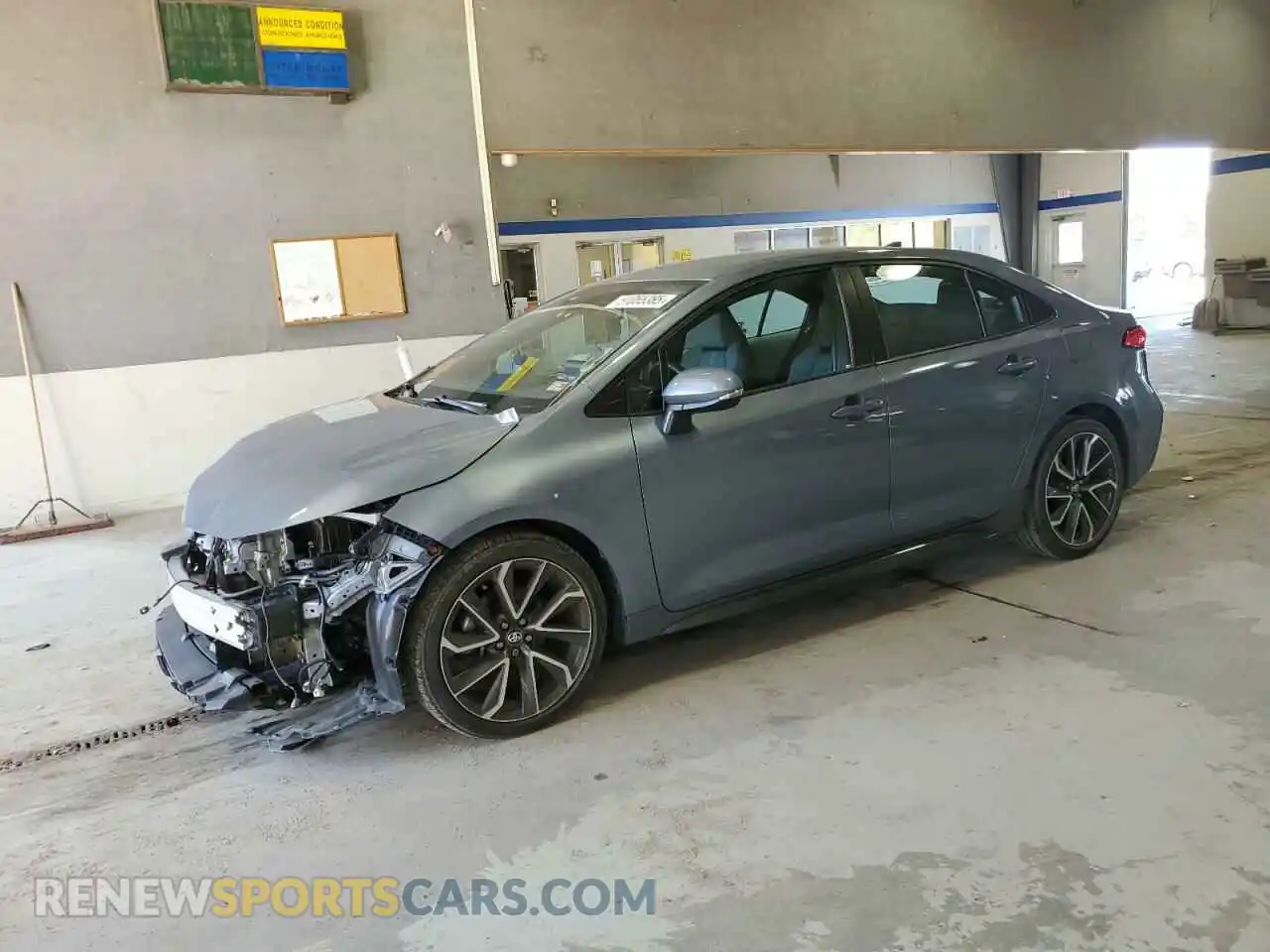 1 Photograph of a damaged car 5YFS4RCE6LP018621 TOYOTA COROLLA 2020