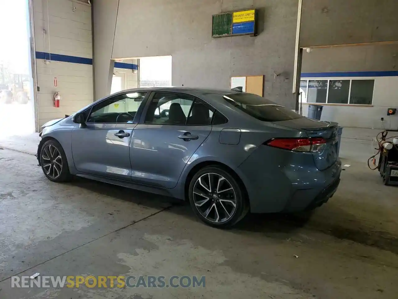 2 Photograph of a damaged car 5YFS4RCE6LP018621 TOYOTA COROLLA 2020