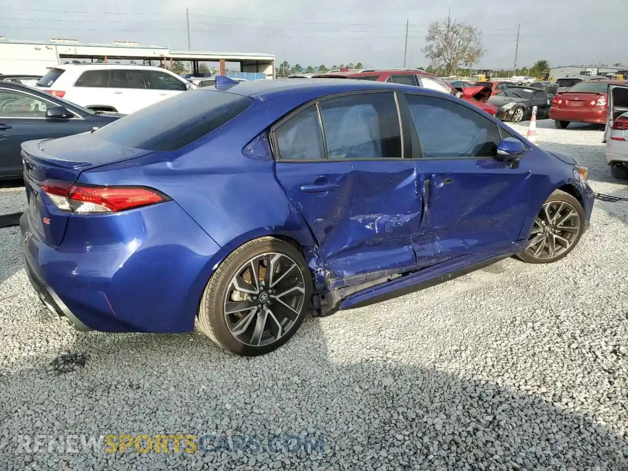 3 Photograph of a damaged car 5YFS4RCE6LP032065 TOYOTA COROLLA 2020