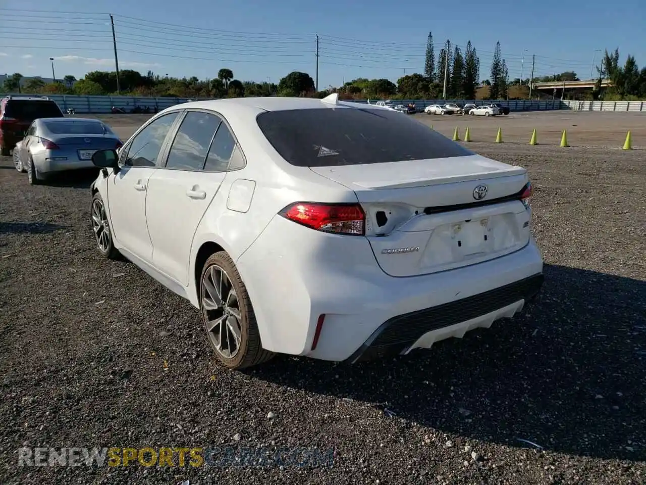 3 Photograph of a damaged car 5YFS4RCE6LP037556 TOYOTA COROLLA 2020