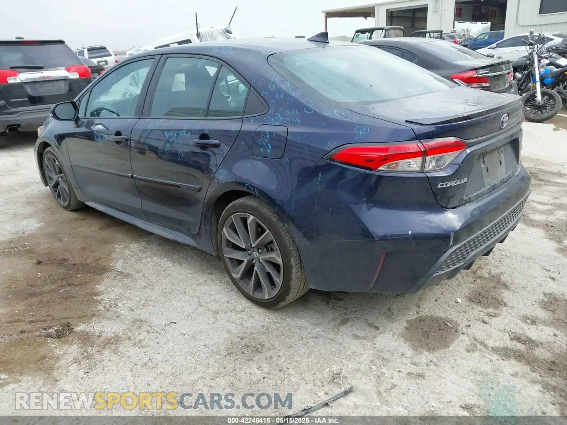 3 Photograph of a damaged car 5YFS4RCE6LP040831 TOYOTA COROLLA 2020