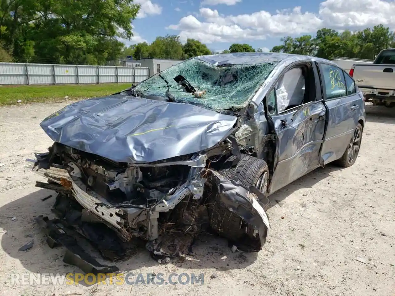 2 Photograph of a damaged car 5YFS4RCE6LP048816 TOYOTA COROLLA 2020