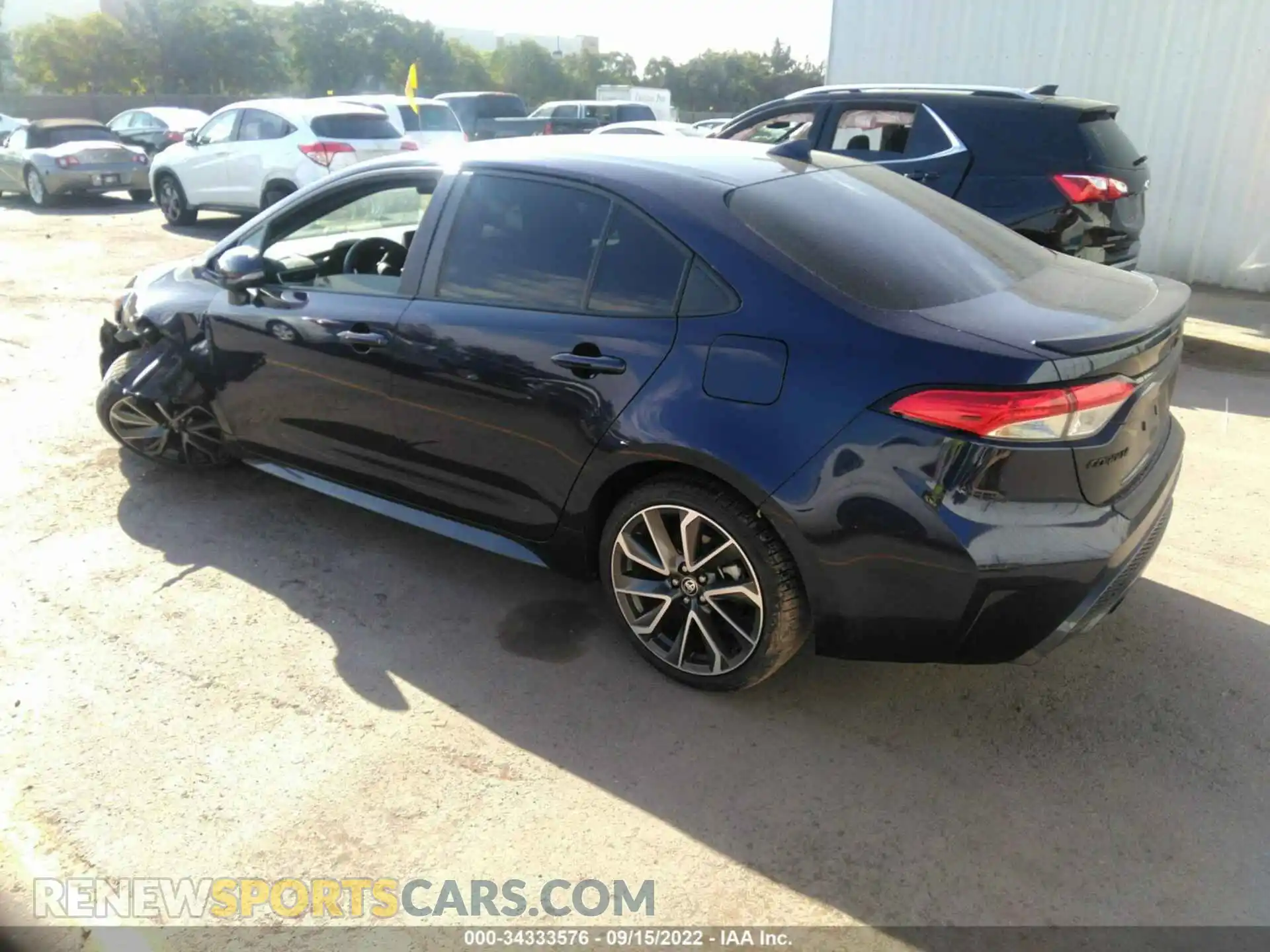 3 Photograph of a damaged car 5YFS4RCE6LP050520 TOYOTA COROLLA 2020