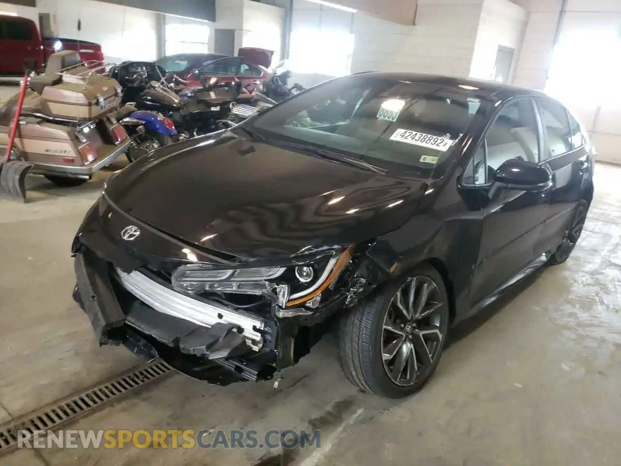 2 Photograph of a damaged car 5YFS4RCE6LP050579 TOYOTA COROLLA 2020