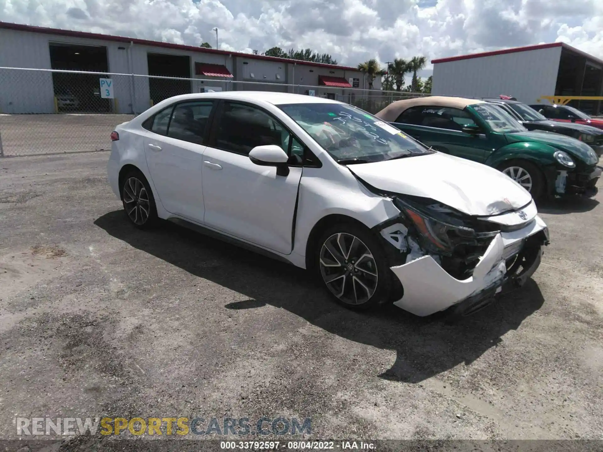 1 Photograph of a damaged car 5YFS4RCE6LP052395 TOYOTA COROLLA 2020