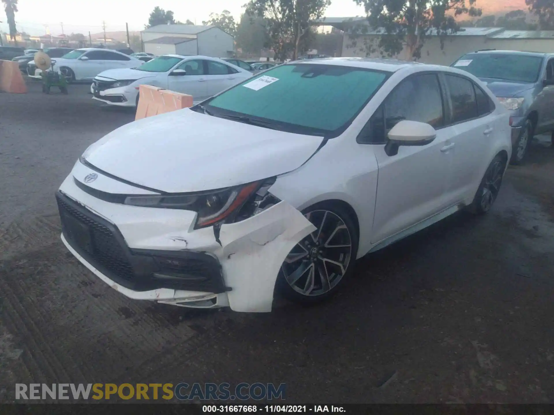 2 Photograph of a damaged car 5YFS4RCE6LP054440 TOYOTA COROLLA 2020