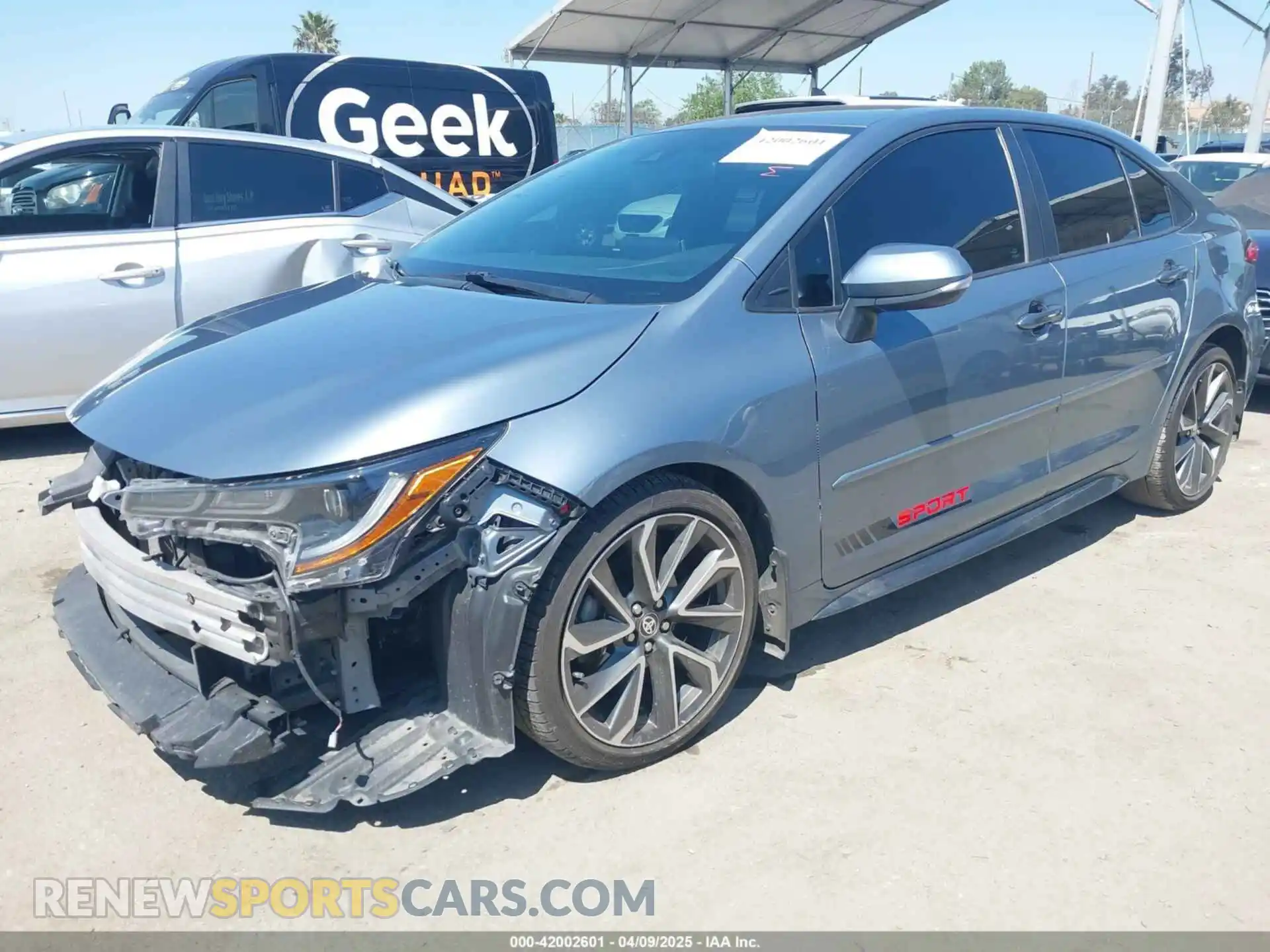 2 Photograph of a damaged car 5YFS4RCE6LP056186 TOYOTA COROLLA 2020