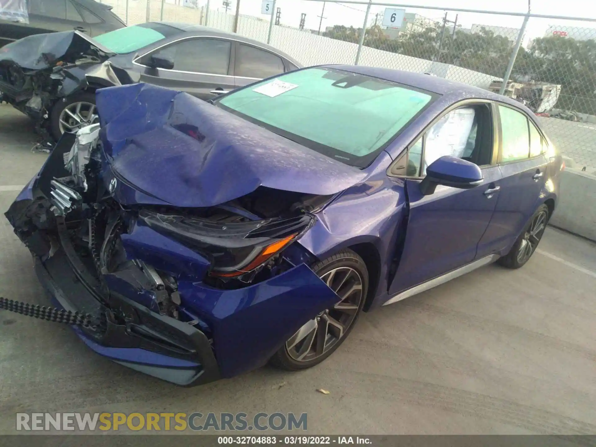 2 Photograph of a damaged car 5YFS4RCE7LP016117 TOYOTA COROLLA 2020