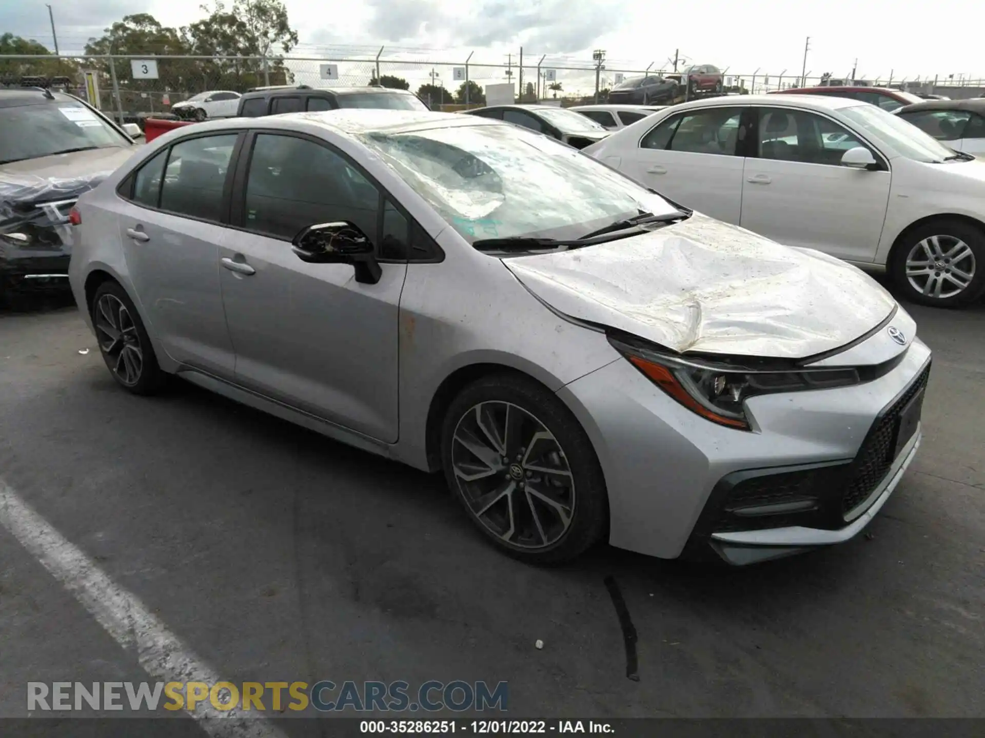 1 Photograph of a damaged car 5YFS4RCE7LP020426 TOYOTA COROLLA 2020