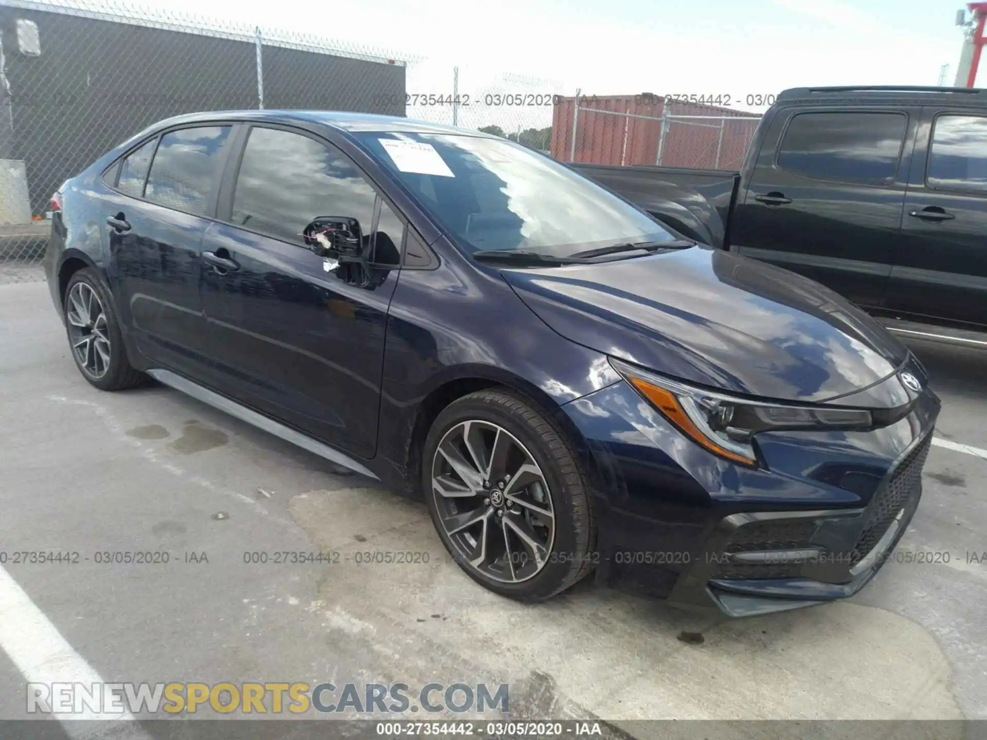 1 Photograph of a damaged car 5YFS4RCE7LP033791 TOYOTA COROLLA 2020
