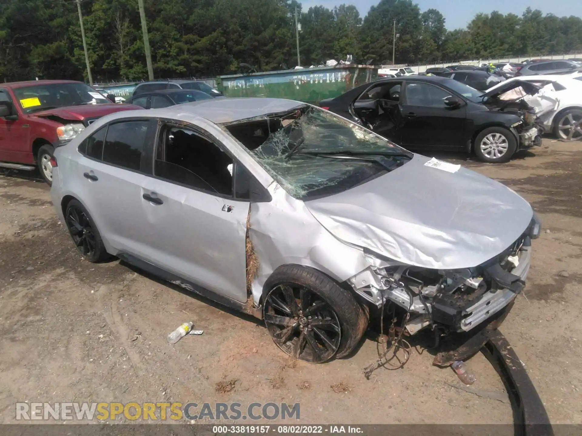 1 Photograph of a damaged car 5YFS4RCE7LP033998 TOYOTA COROLLA 2020