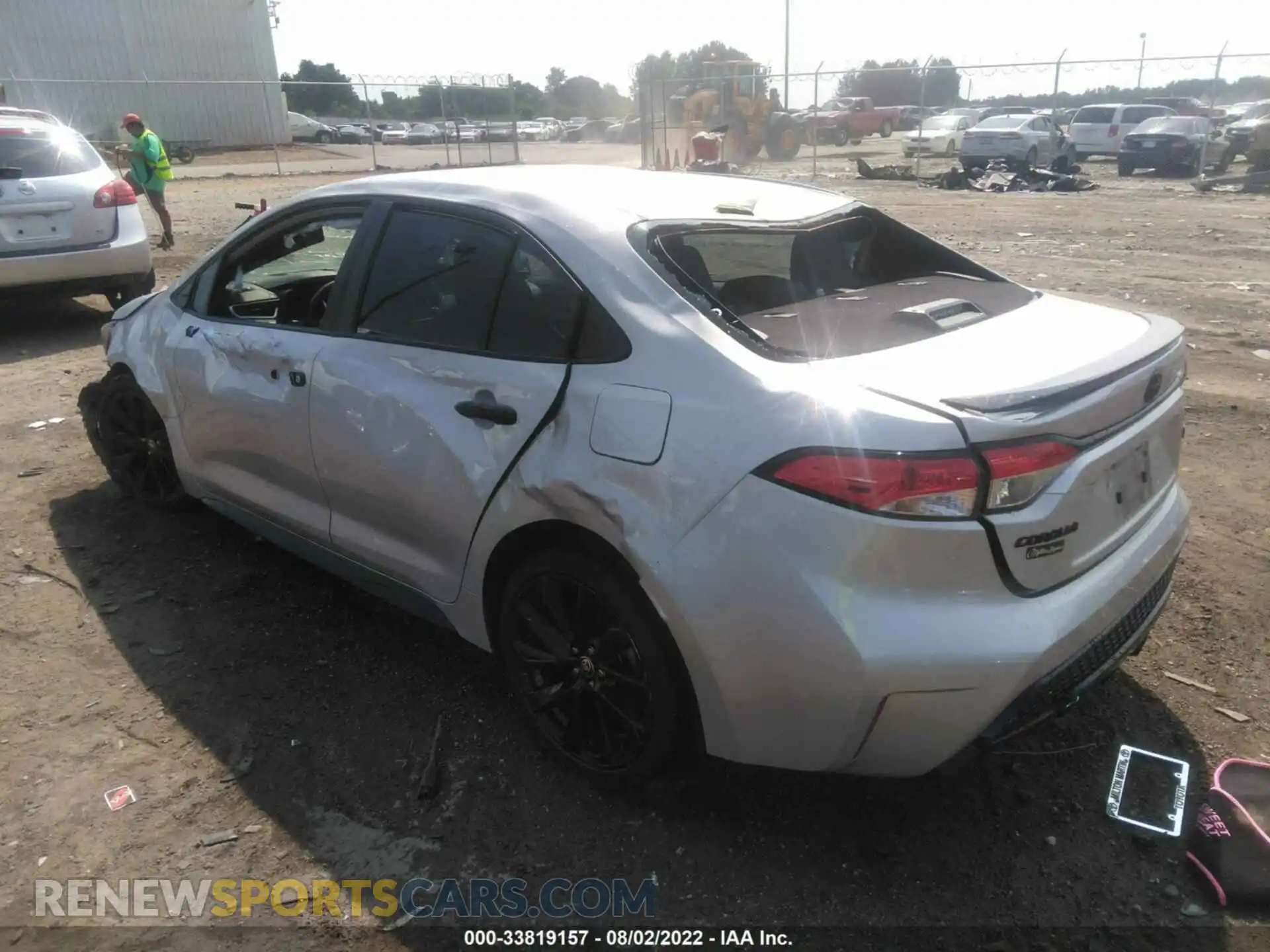 3 Photograph of a damaged car 5YFS4RCE7LP033998 TOYOTA COROLLA 2020