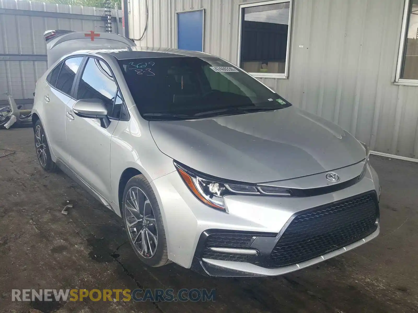 1 Photograph of a damaged car 5YFS4RCE7LP047397 TOYOTA COROLLA 2020