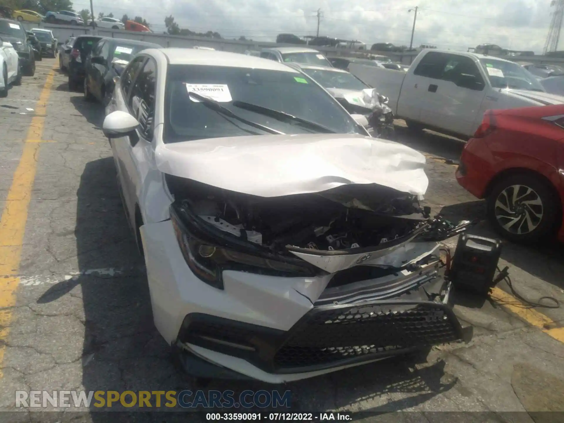 1 Photograph of a damaged car 5YFS4RCE7LP050462 TOYOTA COROLLA 2020