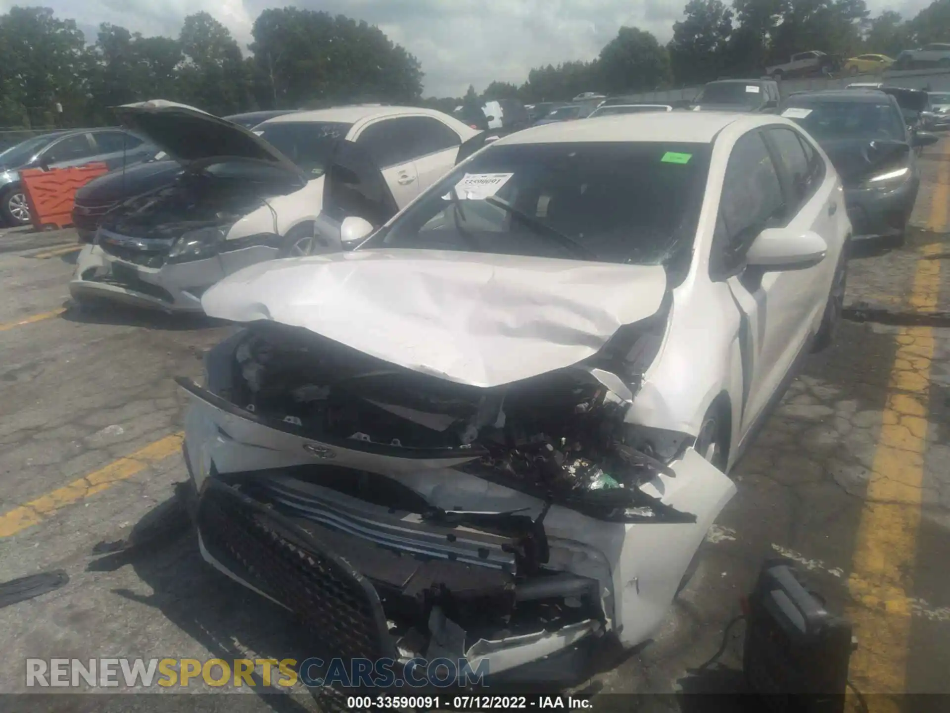 2 Photograph of a damaged car 5YFS4RCE7LP050462 TOYOTA COROLLA 2020