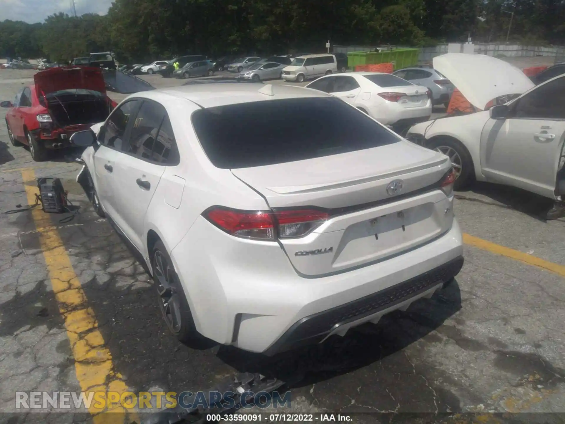3 Photograph of a damaged car 5YFS4RCE7LP050462 TOYOTA COROLLA 2020