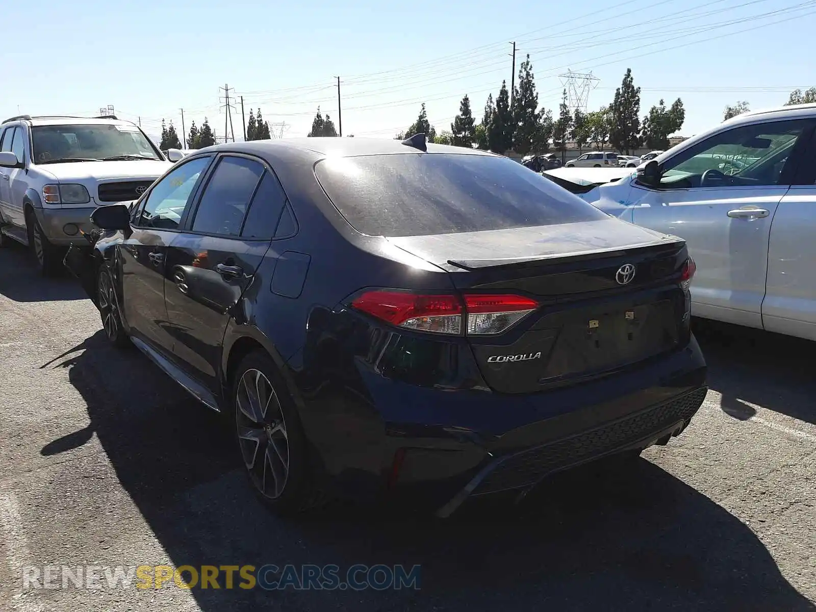 3 Photograph of a damaged car 5YFS4RCE7LP050915 TOYOTA COROLLA 2020