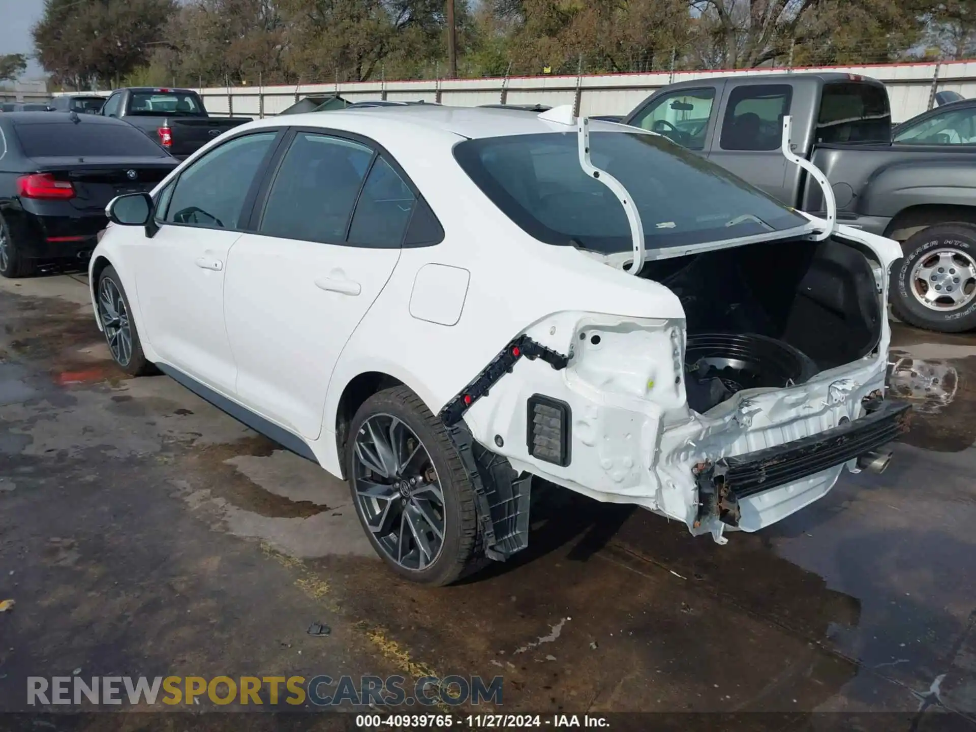 3 Photograph of a damaged car 5YFS4RCE8LP015297 TOYOTA COROLLA 2020