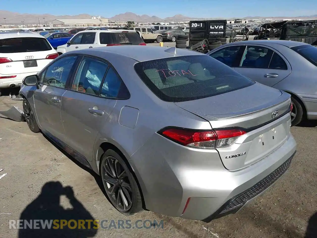 3 Photograph of a damaged car 5YFS4RCE8LP016451 TOYOTA COROLLA 2020