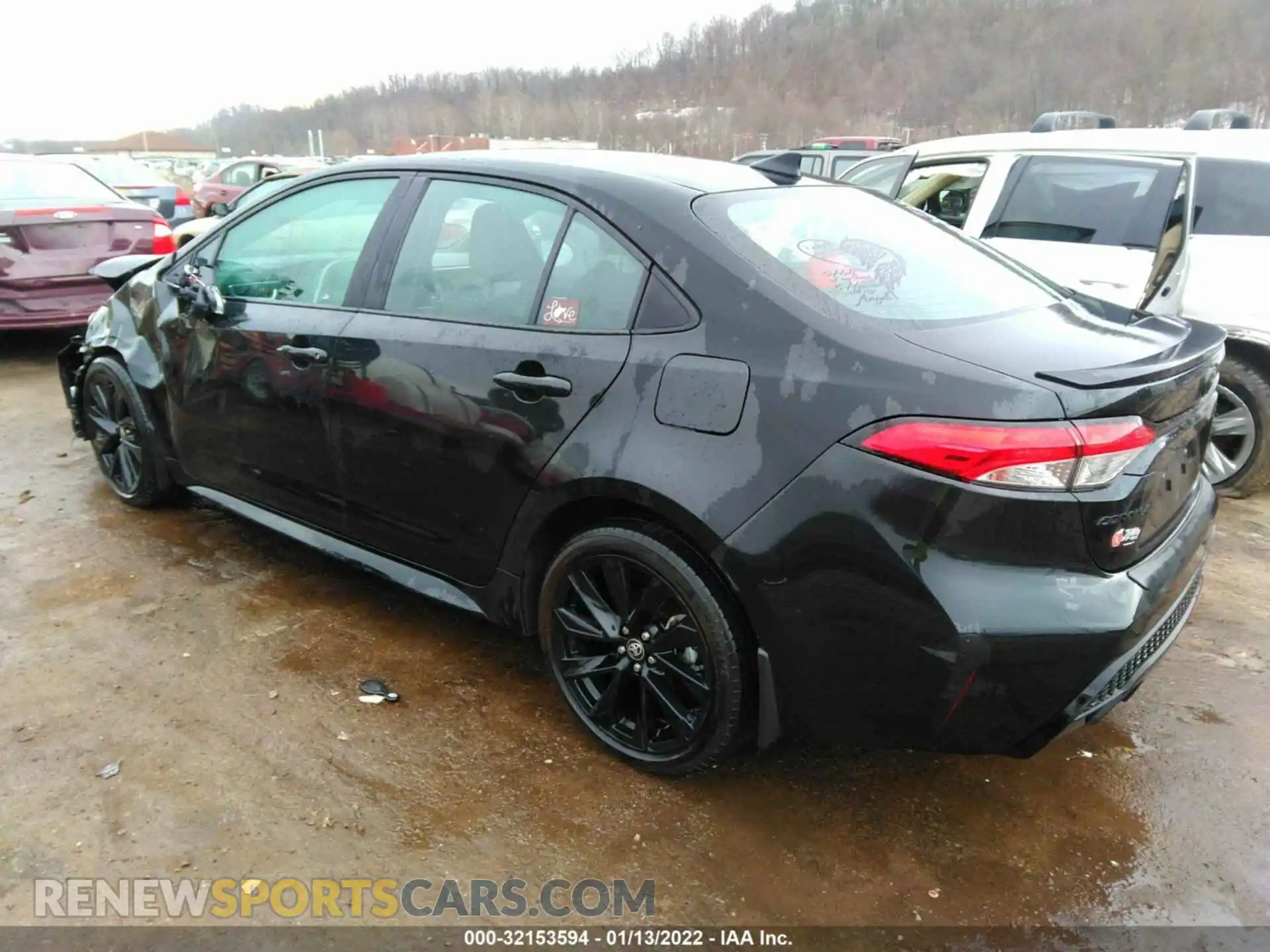 3 Photograph of a damaged car 5YFS4RCE8LP031080 TOYOTA COROLLA 2020