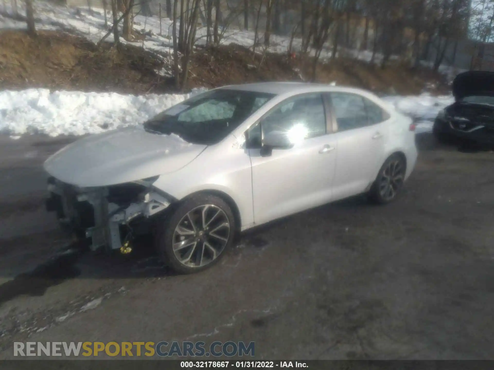 2 Photograph of a damaged car 5YFS4RCE8LP033394 TOYOTA COROLLA 2020